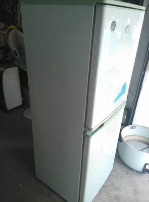 容聲冰箱196升 8成新僅售600元，老款機(jī)型制冷強(qiáng)勁，性價(jià)比之選